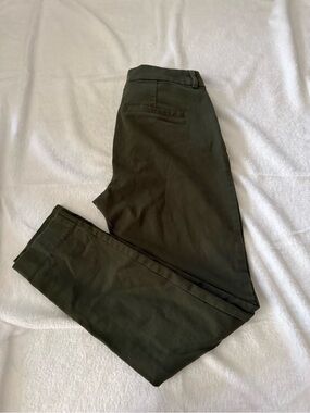Old Navy Women’s Green Pixie Pants